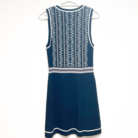 Rag & Bone Revolve
Erin Sleeveless Two-Tone Fit and Flare Party Dress Sz - Picture 5 of 9